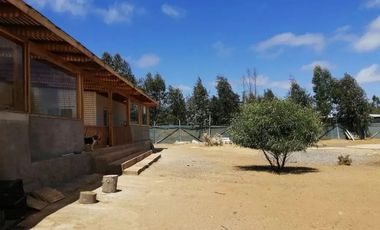 Venta De Parcela Con Casa En Fundo Loma Verde, Algarrobo