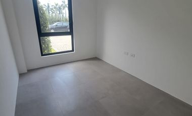 VENDO CASA EN URB. LA COSTA - SAMBORONDON.