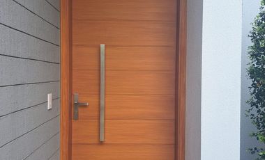 VENDO CASA EN URB. LA COSTA - SAMBORONDON.