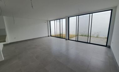 VENDO CASA EN URB. LA COSTA - SAMBORONDON.