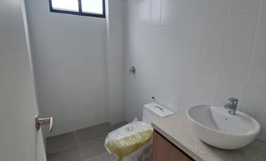 VENDO CASA EN URB. LA COSTA - SAMBORONDON.