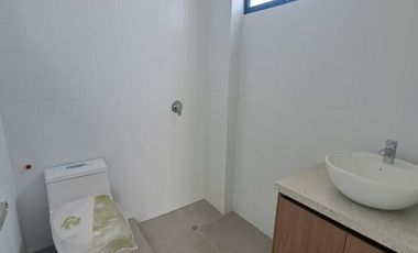 VENDO CASA EN URB. LA COSTA - SAMBORONDON.