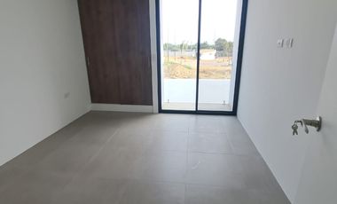 VENDO CASA EN URB. LA COSTA - SAMBORONDON.