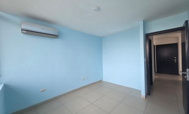 Samborondon, Renta de departamento 3 dormitorios sin muebles con vista piscina