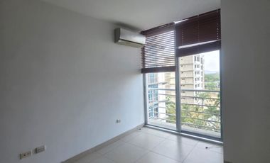 Samborondon, Renta de departamento 3 dormitorios sin muebles con vista piscina