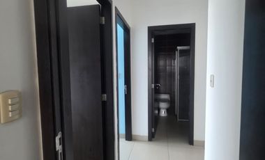 Samborondon, Renta de departamento 3 dormitorios sin muebles con vista piscina