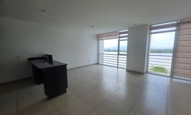 Samborondon, Renta de departamento 3 dormitorios sin muebles con vista piscina