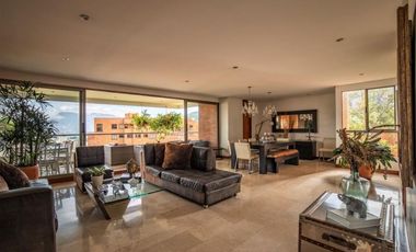 Apartamento en Venta, Poblado, Vista garantizada y acabados de Lujo.