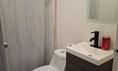 Residencia con Recamara en Planta Baja en Excelente Estado