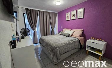 Residencia con Recamara en Planta Baja en Excelente Estado