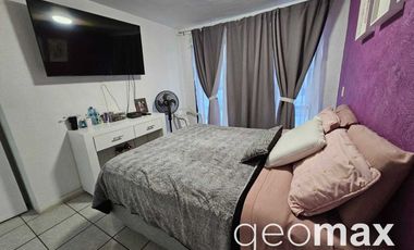 Residencia con Recamara en Planta Baja en Excelente Estado