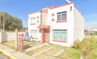 Casa En Venta En Ex-hacienda De Guadalupe, Chalco, Estado De México. Recuperación Bancaria. Jx71