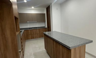 Renta casa en Senderos de Monte Verde