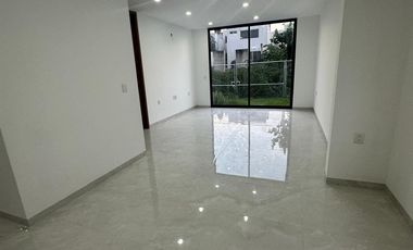 Renta casa en Senderos de Monte Verde