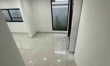 Renta casa en Senderos de Monte Verde