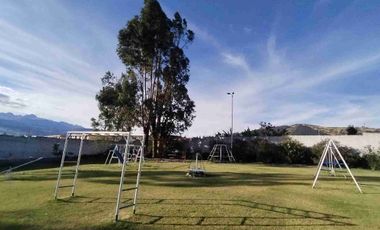 VENDO DEPARTAMENTO CON BALCÓN EN URBANIZACIÓN SECTOR PLAYA CHICA, VALLE DE LOS CHILLOS