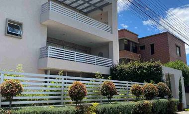 VENDO DEPARTAMENTO CON BALCÓN EN URBANIZACIÓN SECTOR PLAYA CHICA, VALLE DE LOS CHILLOS