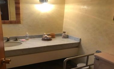 Amplia y Precios Casa de 4 Recamaras en Col. Lomas De Tecamachalco