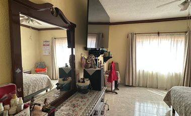 Oportunidad de inversión en Iztacalco CDMX, Casa con uso mixto ideal para negocio o desarrollo habitacional