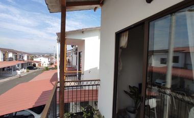 casa dentro urbanizacion en venta en portoviejo