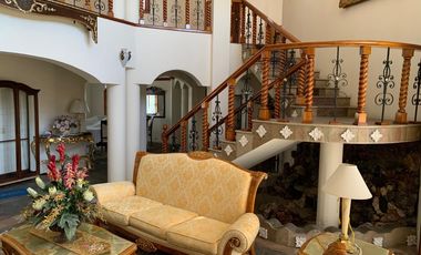 CASA EN VENTA EN PIEDRA SANTA - YANAHUARA - AREQUIPA