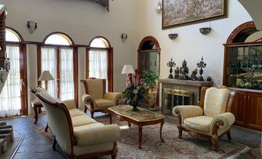 CASA EN VENTA EN PIEDRA SANTA - YANAHUARA - AREQUIPA