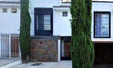 Gran Oportunidad Para Poder  Adquirir una Propiedad Ubicada En  Uno De Los Fraccionamientos de  Mayor Plusvalía