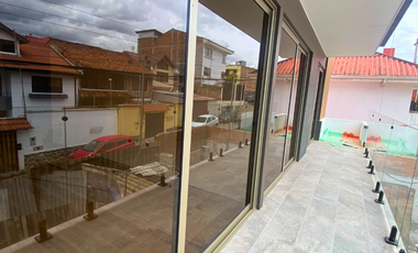 En Venta Departamento, Av. Primero de Mayo, Cuenca