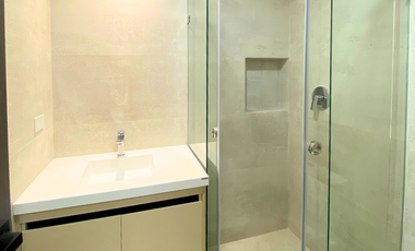 En Venta Departamento, Av. Primero de Mayo, Cuenca