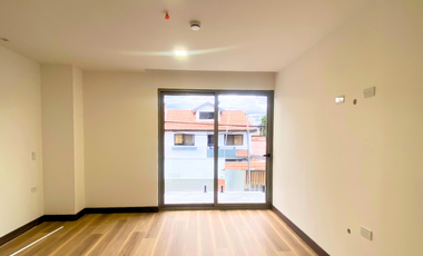 En Venta Departamento, Av. Primero de Mayo, Cuenca