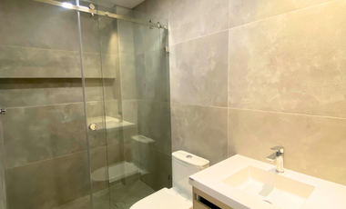 En Venta Departamento, Av. Primero de Mayo, Cuenca