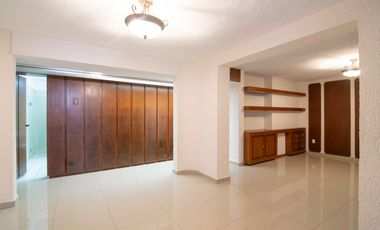 Departamento en Venta en Planta Baja en Jardines del Bosque, Guadalajara