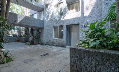 Departamento en Venta en Planta Baja en Jardines del Bosque, Guadalajara