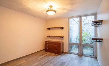 Departamento en Venta en Planta Baja en Jardines del Bosque, Guadalajara