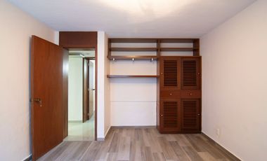 Departamento en Venta en Planta Baja en Jardines del Bosque, Guadalajara
