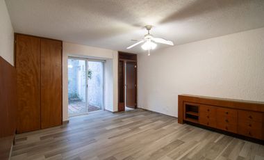 Departamento en Venta en Planta Baja en Jardines del Bosque, Guadalajara