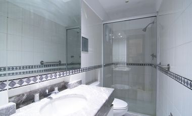 Departamento en Venta en Planta Baja en Jardines del Bosque, Guadalajara