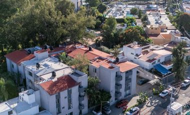 Departamento en Venta en Planta Baja en Jardines del Bosque, Guadalajara