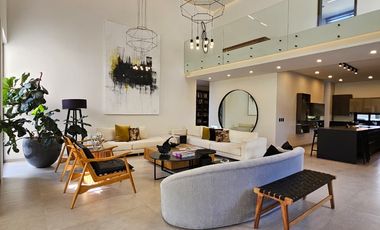 LAS CAÑADAS CASA EN VENTA SEMINUEVA EN COTO LA PRADERA CON ACABADOS DE LUJO