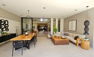 LAS CAÑADAS CASA EN VENTA SEMINUEVA EN COTO LA PRADERA CON ACABADOS DE LUJO