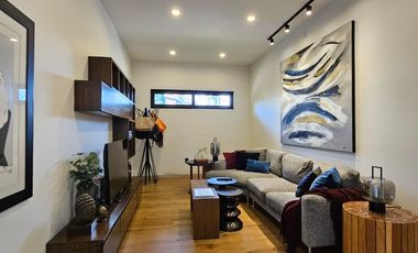 LAS CAÑADAS CASA EN VENTA SEMINUEVA EN COTO LA PRADERA CON ACABADOS DE LUJO