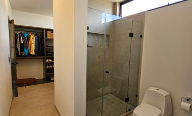 LAS CAÑADAS CASA EN VENTA SEMINUEVA EN COTO LA PRADERA CON ACABADOS DE LUJO