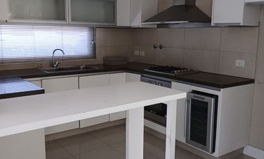 Rumenco, casa 5 ambientes. Dos plantas. Barrio Cerrado.