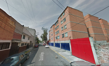 EXCELENTE OPORTUNIDAD PARA INVERTIR EN PROPIEDAD  ADJUDICADA EN REMATE BANCARIO EN COL EL TRIUNFO IZTAPALAPA