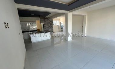 Cañadas del Lago - Departamento con amenidades y 3 recámaras, RENTA