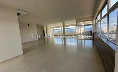 Cañadas del Lago - Departamento con amenidades y 3 recámaras, RENTA