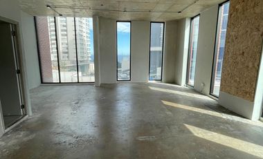 Exclusivo local en Av. Edmundo Eluchans