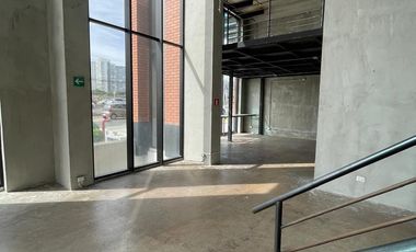 Exclusivo local en Av. Edmundo Eluchans