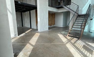 Exclusivo local en Av. Edmundo Eluchans