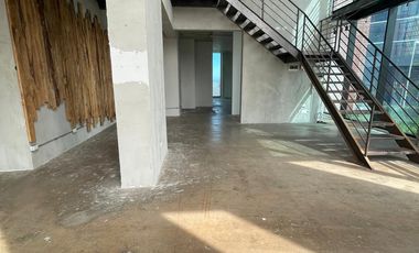 Exclusivo local en Av. Edmundo Eluchans